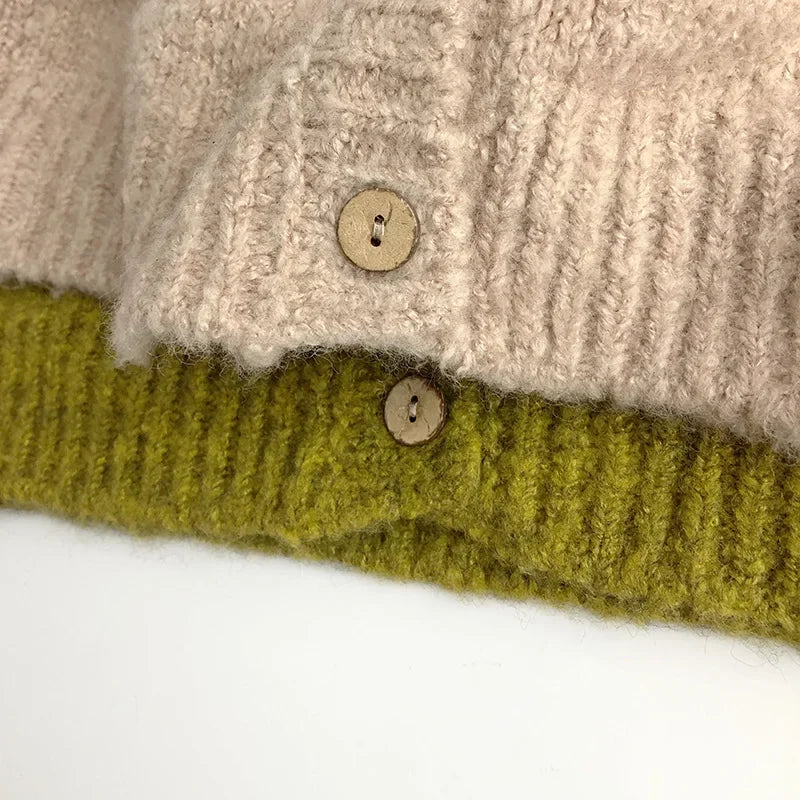 Retro Knit Cardigan™